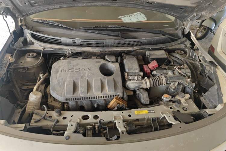Used Nissan Sunny 2014 1.5XE Manual Comfort Edition Engine Bay