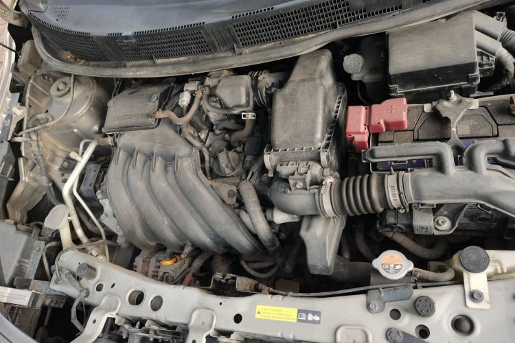 Used Nissan Sunny 2014 1.5XE CVT Elite Edition Engine Bay