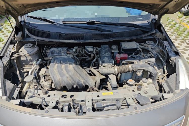 Used Nissan Sunny 2014 1.5XE Manual Comfort Edition Engine Bay