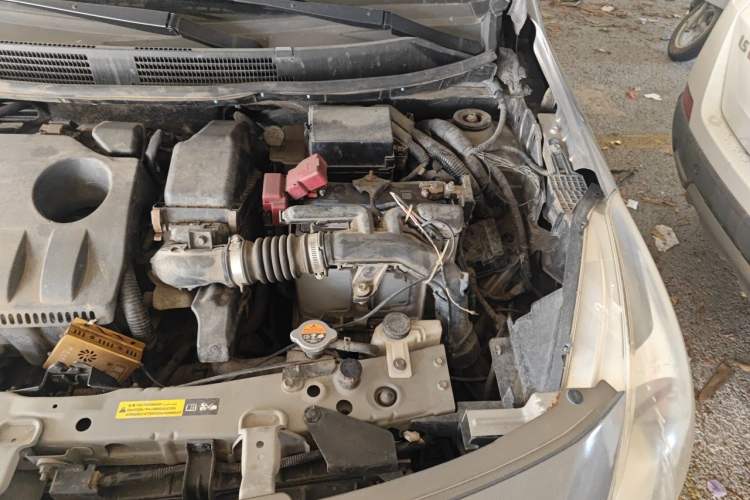 Used Nissan Sunny 2014 1.5XE Manual Comfort Edition Engine Bay Left