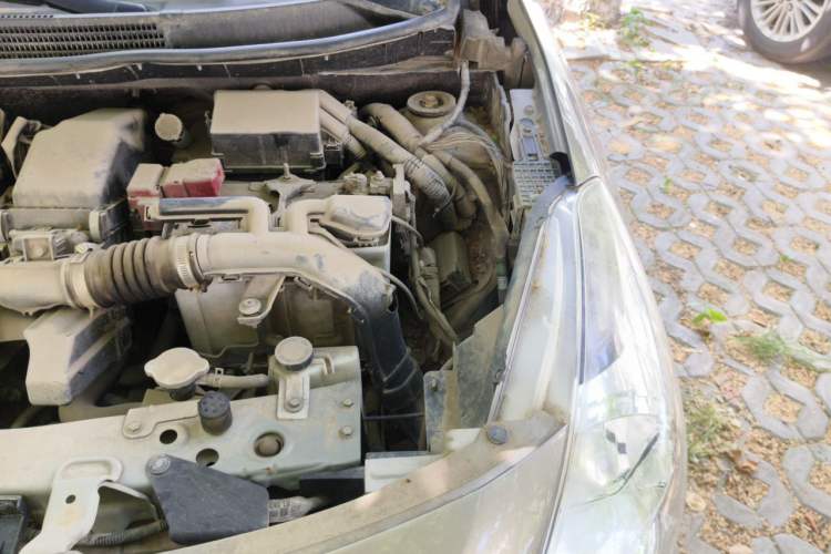 Used Nissan Sunny 2014 1.5XE Manual Comfort Edition Engine Bay Left