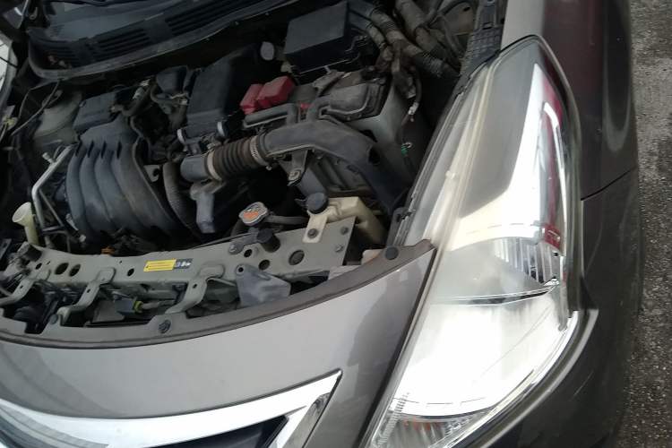 Used Nissan Sunny 2014 1.5XE Manual Elite Edition Engine Bay Left
