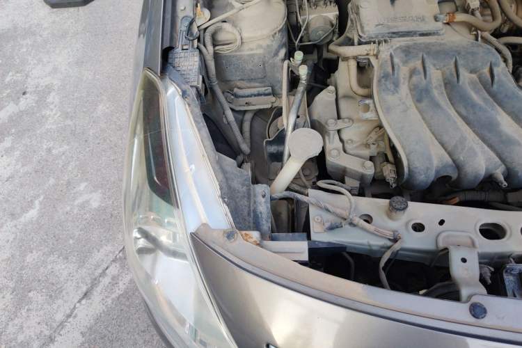 Used Nissan Sunny 2014 1.5XE Manual Comfort Edition Engine Bay Right