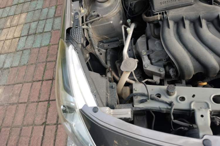 Used Nissan Sunny 2014 1.5XE CVT Elite Edition Engine Bay Right