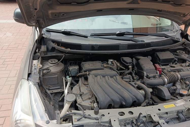 Used Nissan Sunny 2014 1.5XE CVT Comfort Edition Engine Bay Right