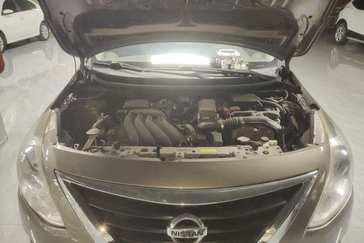 Used Nissan Sunny 2014 1.5XE CVT Elite Edition Engine Bay