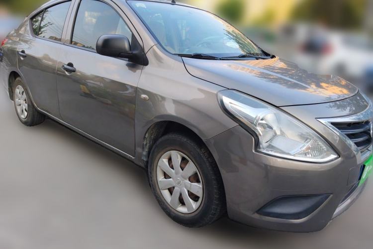 Used Nissan Sunny 2014 1.5XE Manual Comfort Edition Front Right 45 Deg