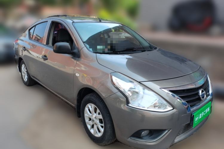 Used Nissan Sunny 2014 1.5XE Manual Elite Edition Front Right 45 Deg
