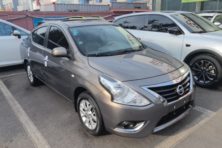 Used Nissan Sunny 2014 1.5XL Manual Deluxe Edition Front Right 45 Deg