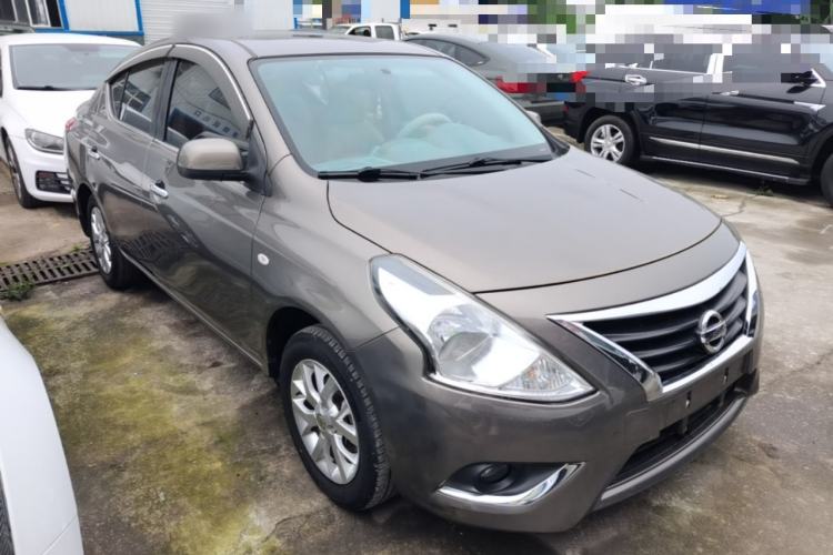 Used Nissan Sunny 2014 1.5XL Manual Deluxe Edition Front Right 45 Deg
