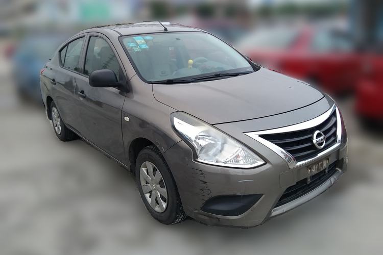 Used Nissan Sunny 2014 1.5XE Manual Elite Edition Front Right 45 Deg