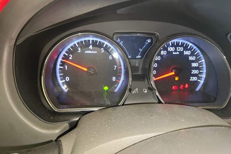 Used Nissan Sunny 2014 1.5XE Manual Comfort Edition Instrument Cluster