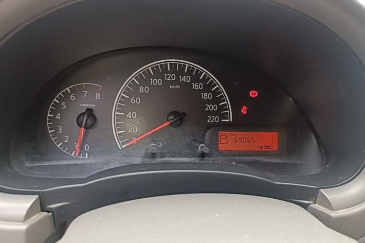 Used Nissan Sunny 2014 1.5XE CVT Comfort Edition Instrument Cluster