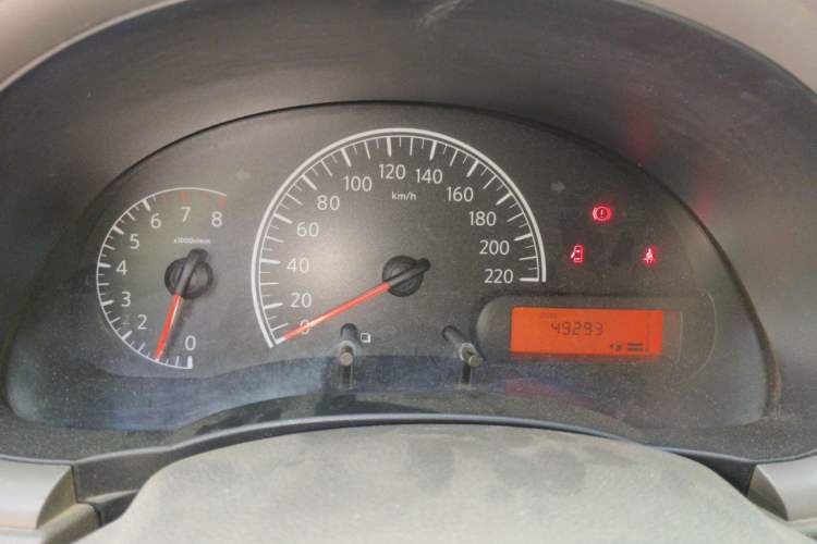Used Nissan Sunny 2014 1.5XE Manual Comfort Edition Instrument Cluster