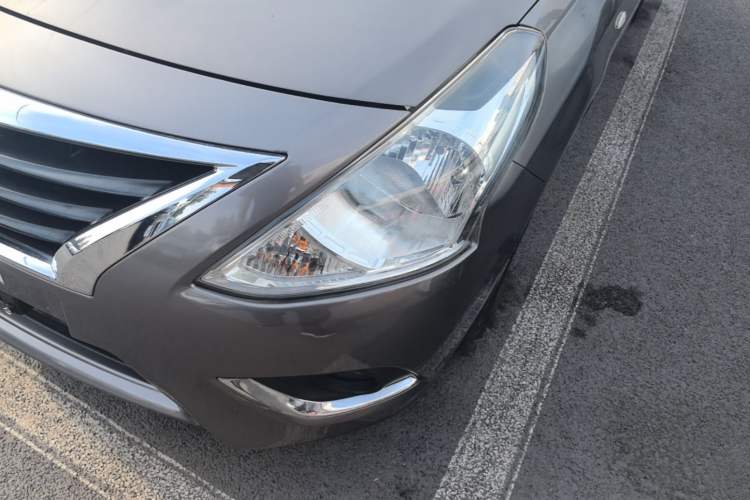 Used Nissan Sunny 2014 1.5XL Manual Deluxe Edition Left Front Headlight