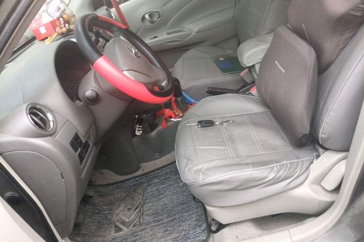 Used Nissan Sunny 2014 1.5XE Manual Elite Edition Left Front Seat