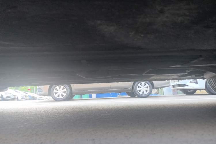 Used Nissan Sunny 2014 1.5XL Manual Deluxe Edition Left Side Sill