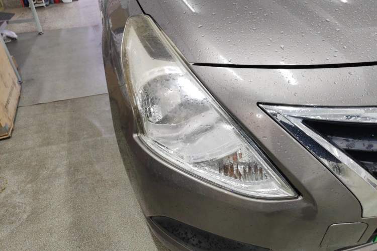 Used Nissan Sunny 2014 1.5XE Manual Comfort Edition Right Front Headlight