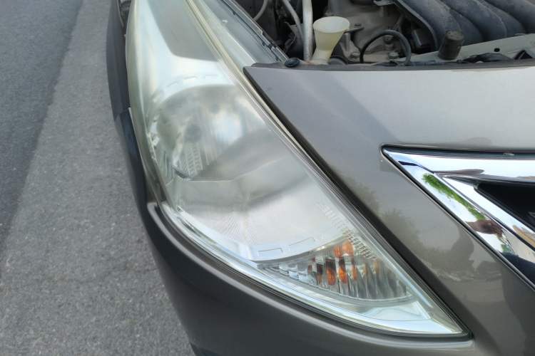 Used Nissan Sunny 2014 1.5XE Manual Comfort Edition Right Front Headlight