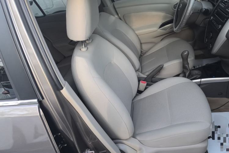 Used Nissan Sunny 2014 1.5XL Manual Deluxe Edition Right Front Seat