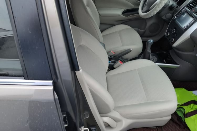 Used Nissan Sunny 2014 1.5XL Manual Deluxe Edition Right Front Seat