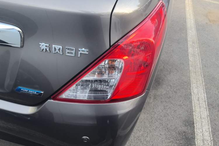 Used Nissan Sunny 2014 1.5XL Manual Deluxe Edition Right Rear Taillight