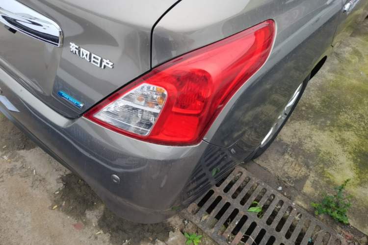 Used Nissan Sunny 2014 1.5XL Manual Deluxe Edition Right Rear Taillight