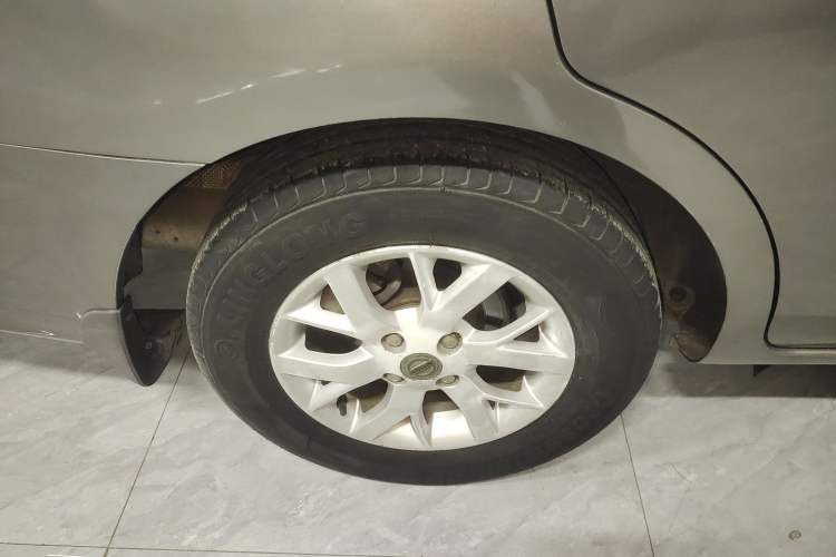Used Nissan Sunny 2014 1.5XE CVT Elite Edition Right Rear Wheel Hub