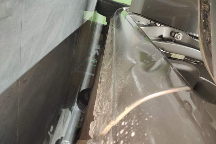 Used Nissan Sunny 2014 1.5XE CVT Elite Edition Right Side Sill
