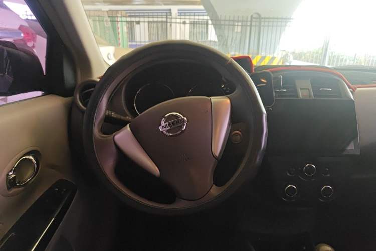 Used Nissan Sunny 2014 1.5XE Manual Comfort Edition Steering Wheel