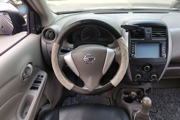 Used Nissan Sunny 2014 1.5XE Manual Comfort Edition Steering Wheel