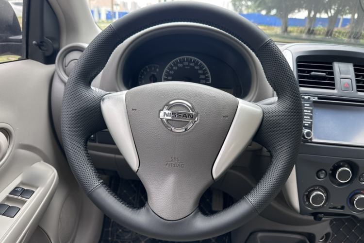 Used Nissan Sunny 2014 1.5XE Manual Comfort Edition Steering Wheel