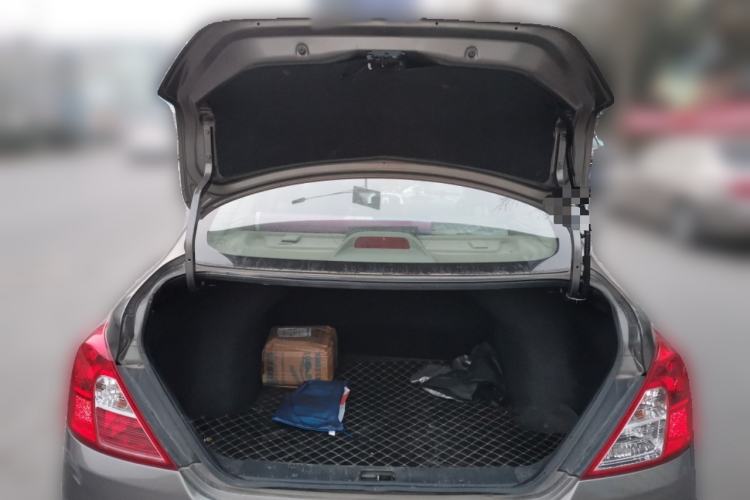 Used Nissan Sunny 2014 1.5XE Manual Comfort Edition Trunk