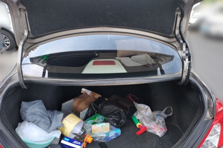 Used Nissan Sunny 2014 1.5XE Manual Comfort Edition Trunk