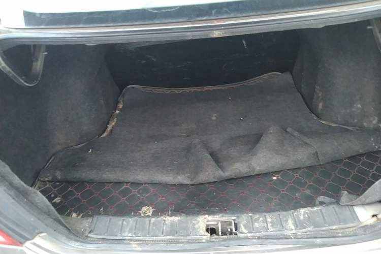 Used Nissan Sunny 2014 1.5XE Manual Elite Edition Trunk