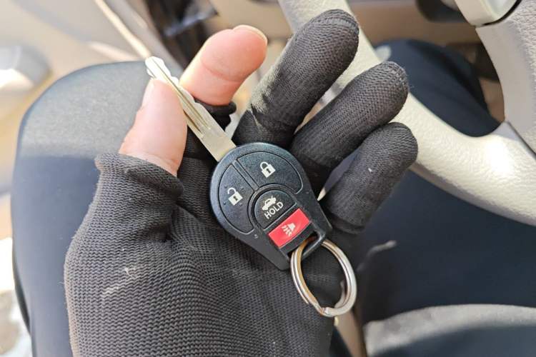 Used Nissan Sunny 2014 1.5XE Manual Comfort Edition Vehicle Key