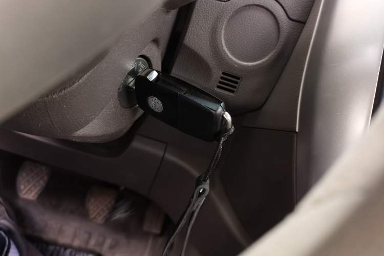 Used Nissan Sunny 2014 1.5XE Manual Comfort Edition Vehicle Key