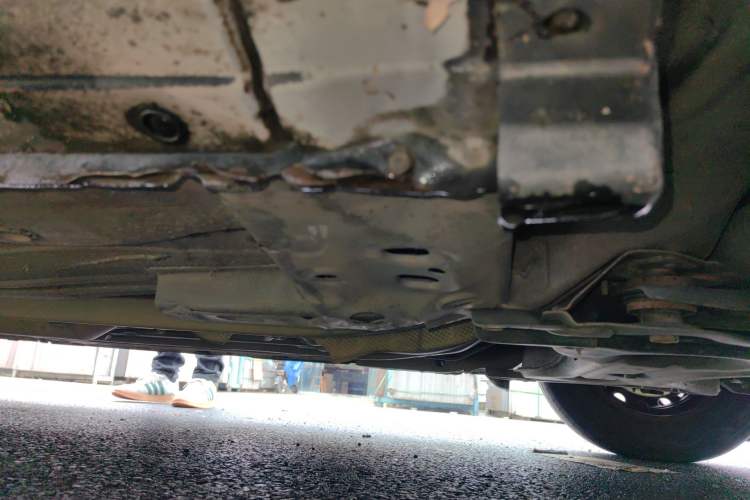 Used Nissan Sunny 2015 1.5XE Manual Comfort Edition Chassis Front Right