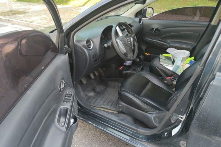 Used Nissan Sunny 2015 1.5XE Manual Elite Edition Driver Seat