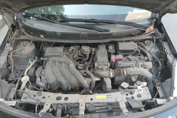 Used Nissan Sunny 2015 1.5XE Manual Elite Edition Engine Bay