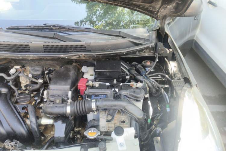 Used Nissan Sunny 2015 1.5XE CVT Comfort Edition Engine Bay Left