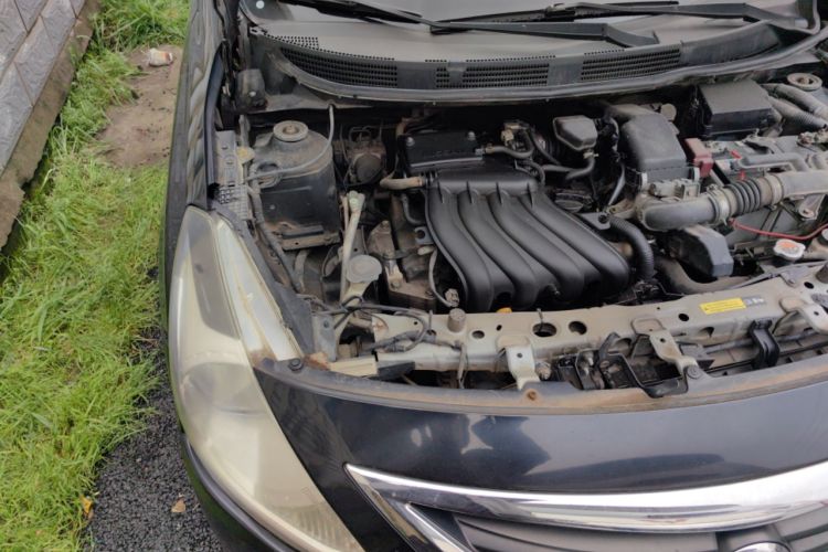 Used Nissan Sunny 2015 1.5XE Manual Comfort Edition Engine Bay Right