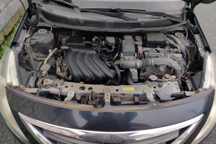 Used Nissan Sunny 2015 1.5XE Manual Comfort Edition Engine Bay
