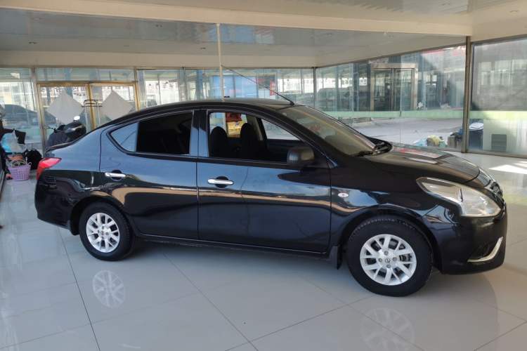 Used Nissan Sunny 2015 1.5XE Manual Master Edition Exterior 2