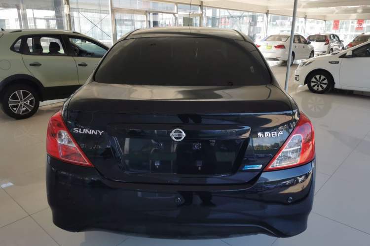 Used Nissan Sunny 2015 1.5XE Manual Master Edition Exterior 4