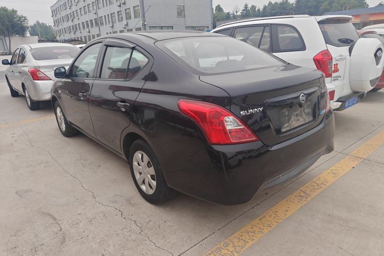 Used Nissan Sunny 2015 1.5XE CVT Comfort Edition Exterior 4