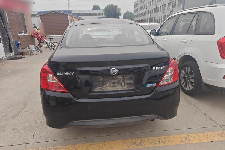 Used Nissan Sunny 2015 1.5XE CVT Comfort Edition Exterior 5