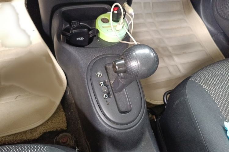 Used Nissan Sunny 2015 1.5XE CVT Comfort Edition Gear Lever