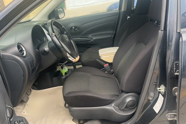 Used Nissan Sunny 2015 1.5XE CVT Comfort Edition Left Front Seat