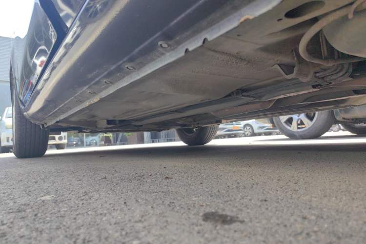 Used Nissan Sunny 2015 1.5XE Manual Comfort Edition Left Side Sill